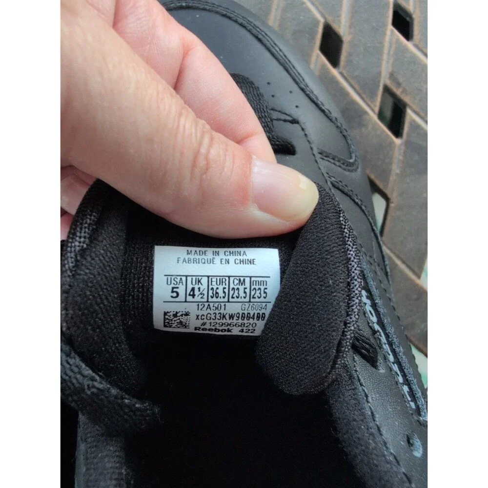 Reebok Classic Black Sneakers Boys Size 5, Women Size 7